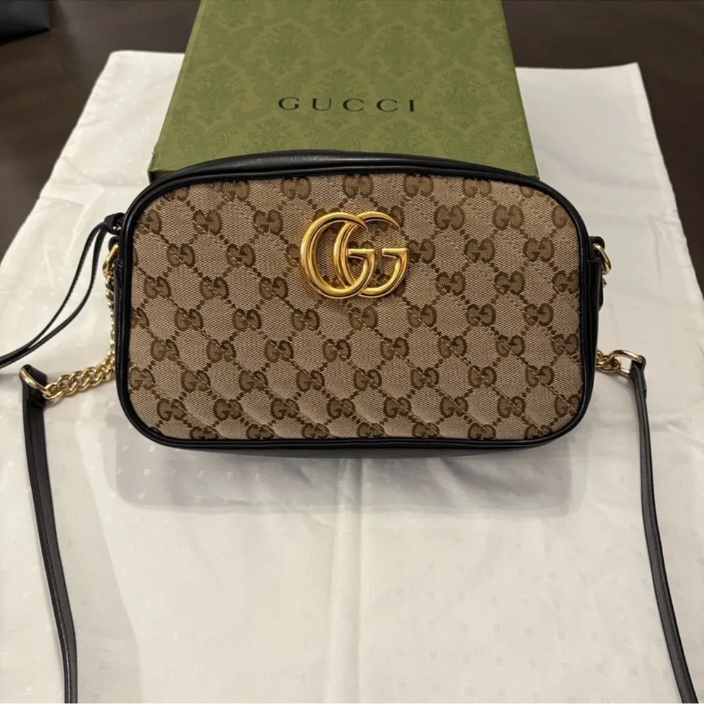 Gucci Beige and Black GG Crossbody Bag - Picture 3 of 15